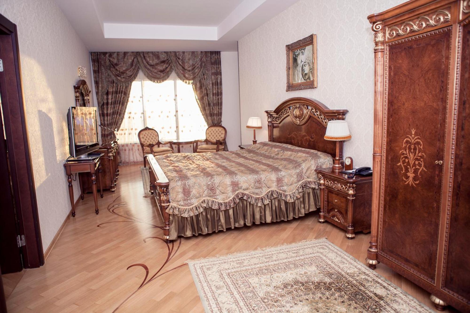 Grand Hotel Victory Aktav Dış mekan fotoğraf A bedroom